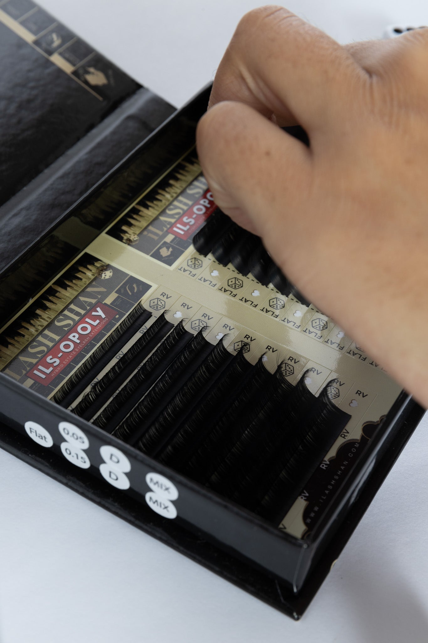 ILS-OPOLY Hybrid Tray™ – The Ultimate Lash Game Changer!
